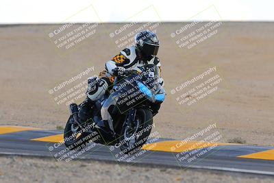 media/Oct-03-2022-Moto Forza (Mon) [[5f077a3730]]/Beginner Group/Session 5 (Turn 12)/